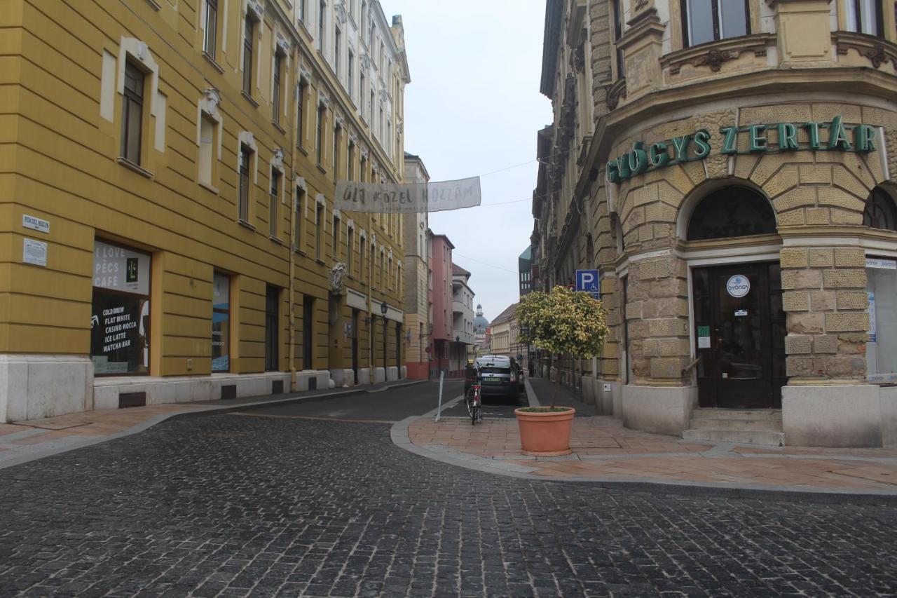 Downtown Studio Apartman Πετς Εξωτερικό φωτογραφία